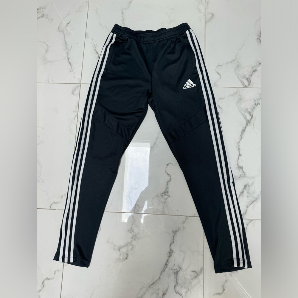 Adidas youth large tiro soccer pants charcoal, gray color